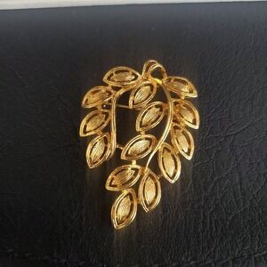 Napier Vintage Gold Tone Textured Leaf Spray Brooch Pin Botanical Design